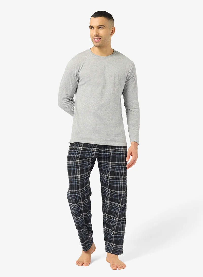 Regular fit tee and Pant set